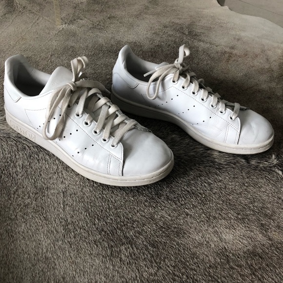 All White Adidas Superstars - Picture 3 of 6